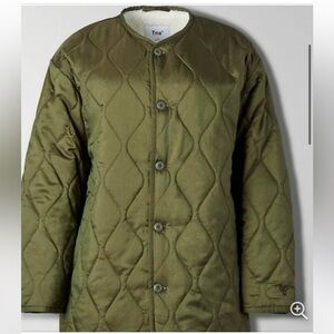 Aritzia Pratt quilted jacket in green. Article #81276